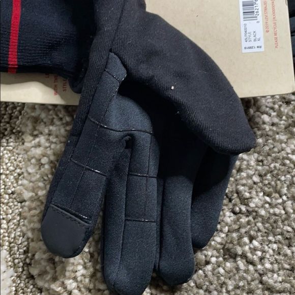 Levi's Jersey Fleece Mixed Media Gloves - Picture 4 of 4